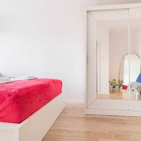 Legnicka Close To The City Center Of By Rent Like Apartment *