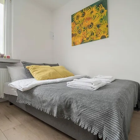 Legnicka Close To The City Center Of By Rent Like Apartment