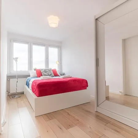 Legnicka Close To The City Center Of By Rent Like Apartment